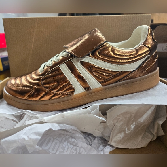Steve Madden Bronze MADRID Sneakers - Picture 1 of 4